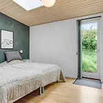 Anny - 100m From The Sea By Interhome *